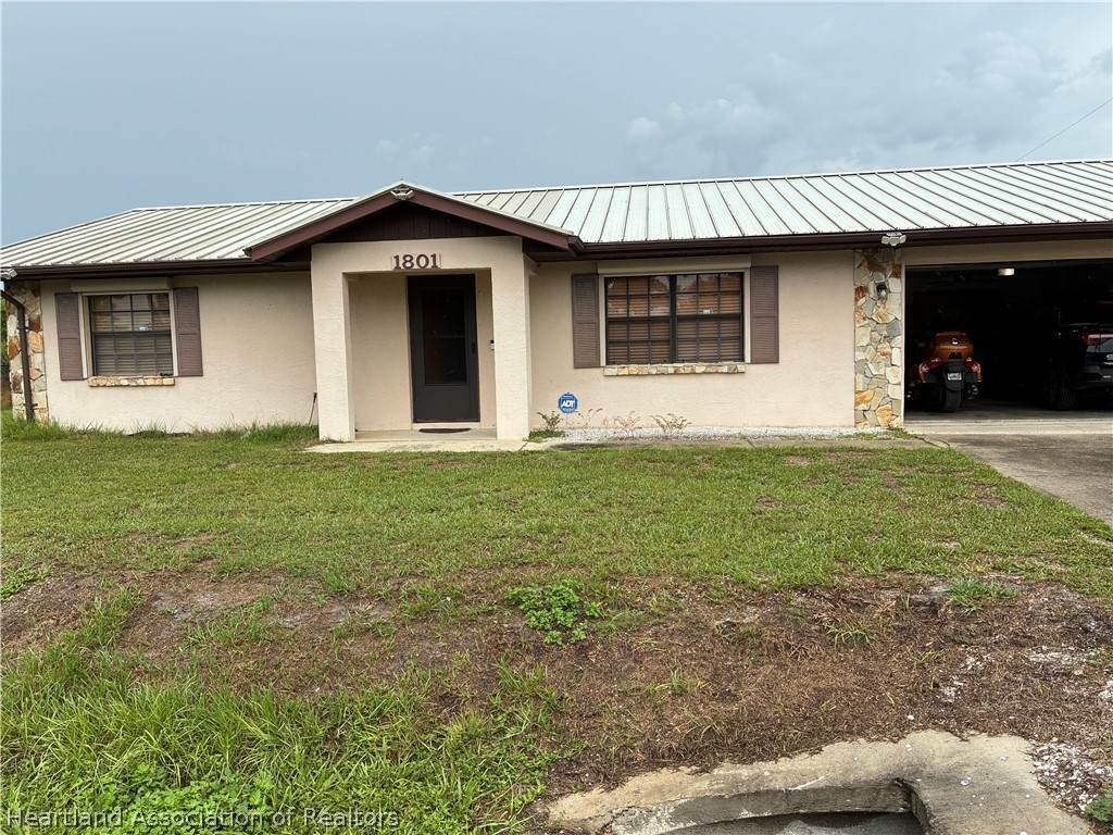 1801 Heron Street - Photo 1
