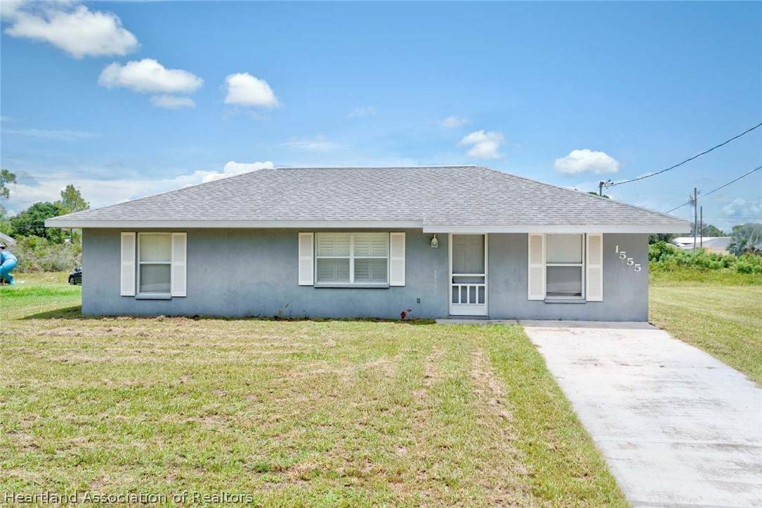 1555 Walnut Avenue - Photo 1