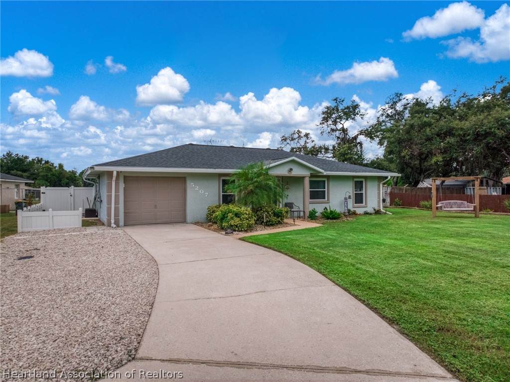 5207 Shad Drive - Photo 1