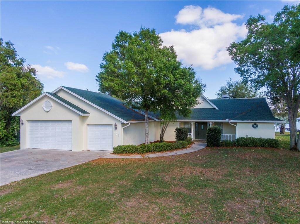 933 Lake Drive - Photo 1