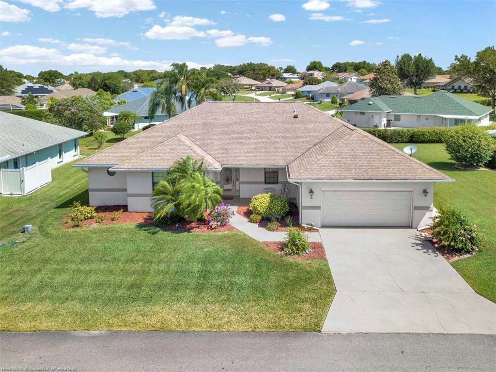 121 Rosewood Drive - Photo 1