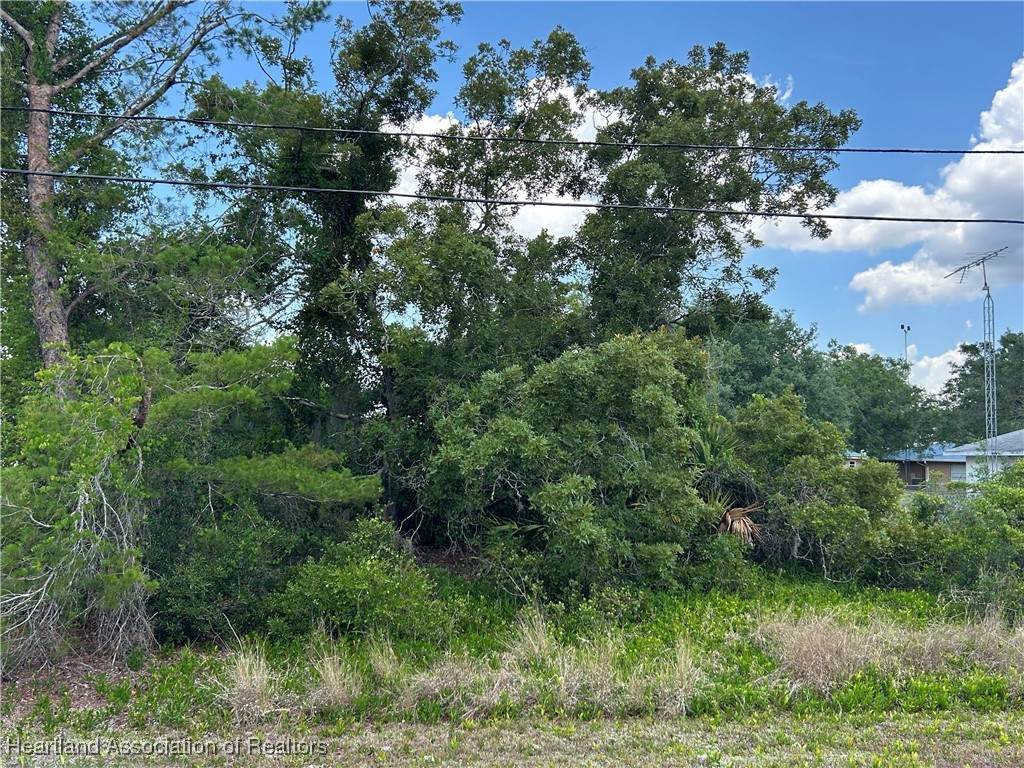 210 Roosevelt Avenue - Photo 1