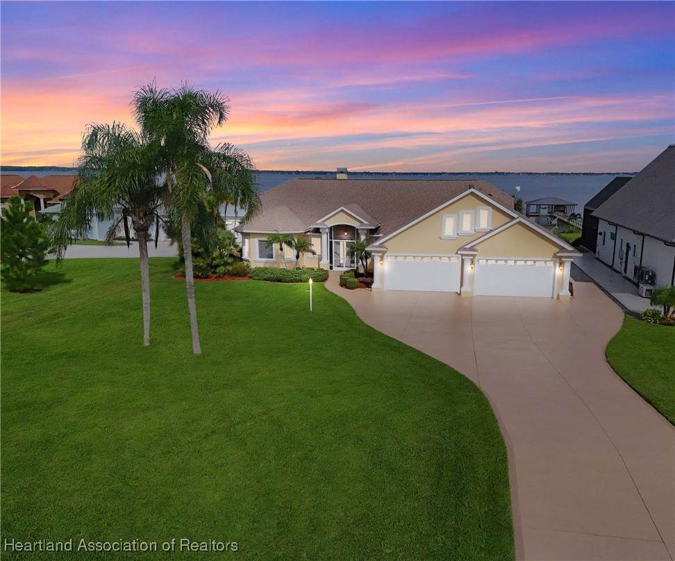 167 South Bear Pointe Drive - Photo 1