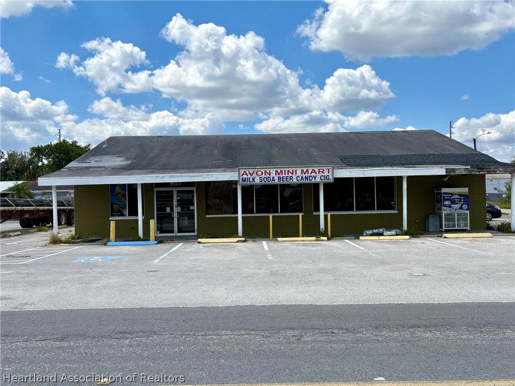 1499 Lake Avenue - Photo 1