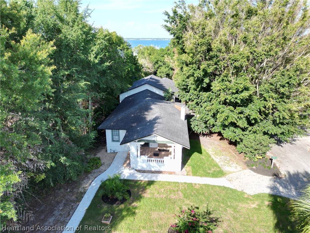 2411 Lakeview Drive - Photo 1