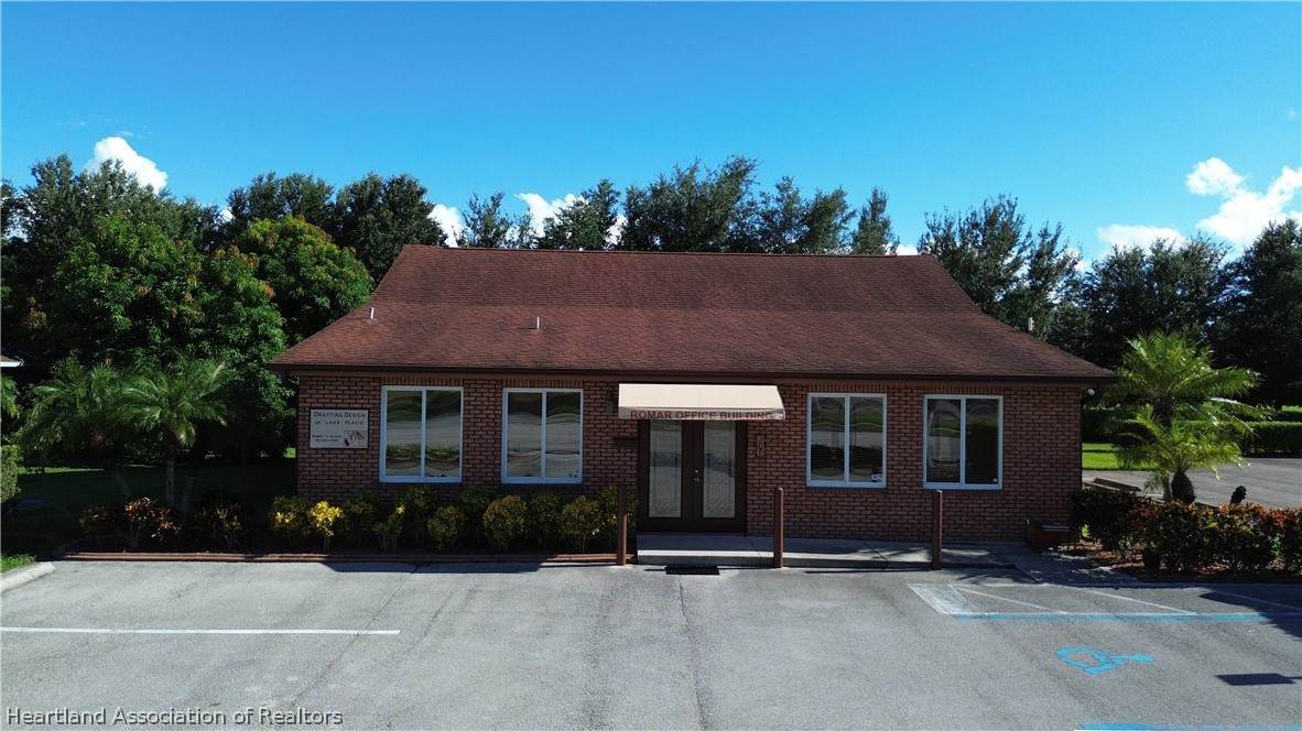 308 Dal Hall Boulevard - Photo 1