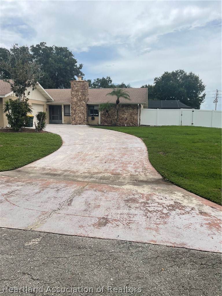 332 Oak Knolls Circle - Photo 1