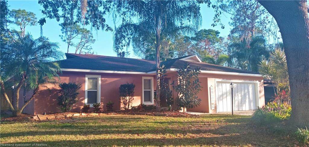 1508 Wellington Drive - Photo 1