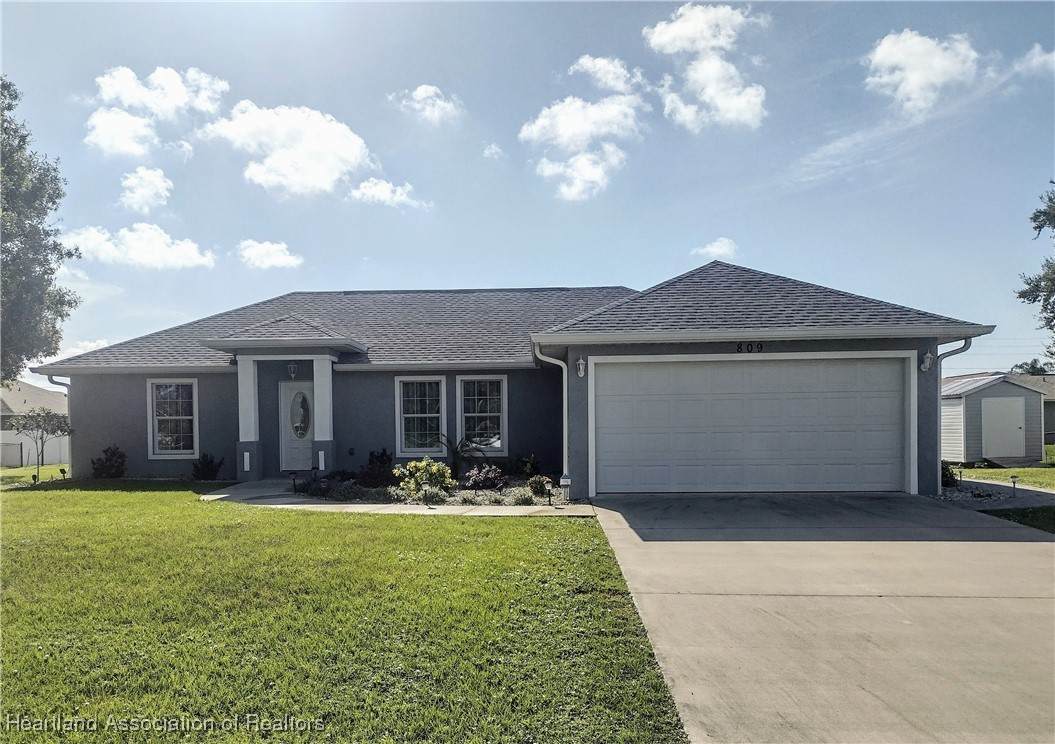 809 Woodside Place - Photo 1