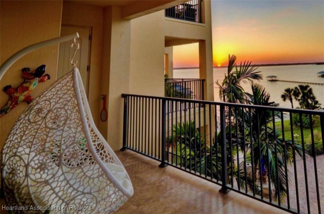 2351 Lakeview Drive - Photo 1