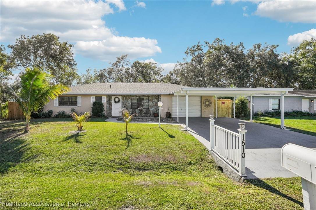 1510 Clarendon Street - Photo 1