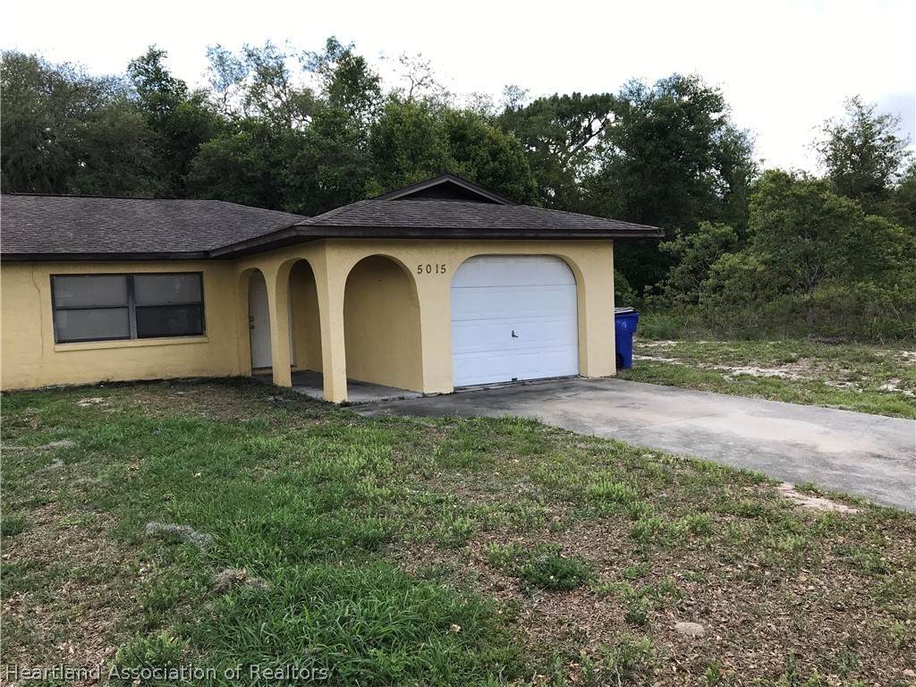 5015 Manatee Drive - Photo 1