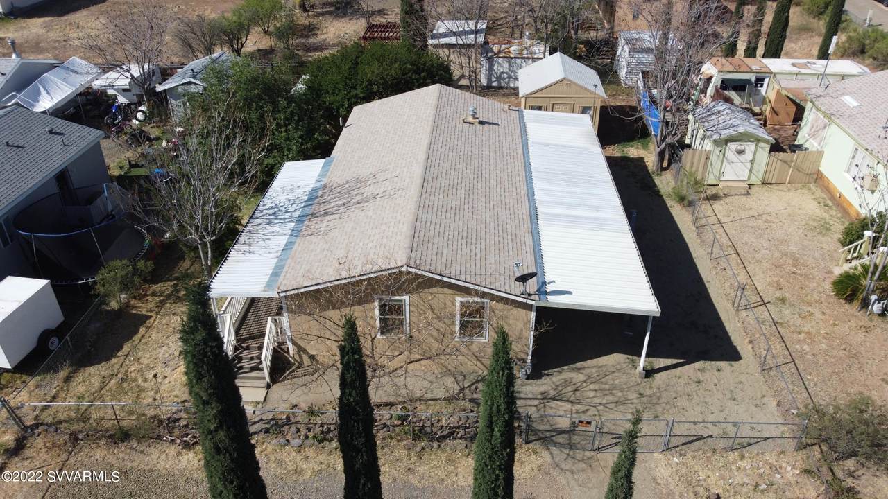 17199 Lakeview Drive - Photo 1