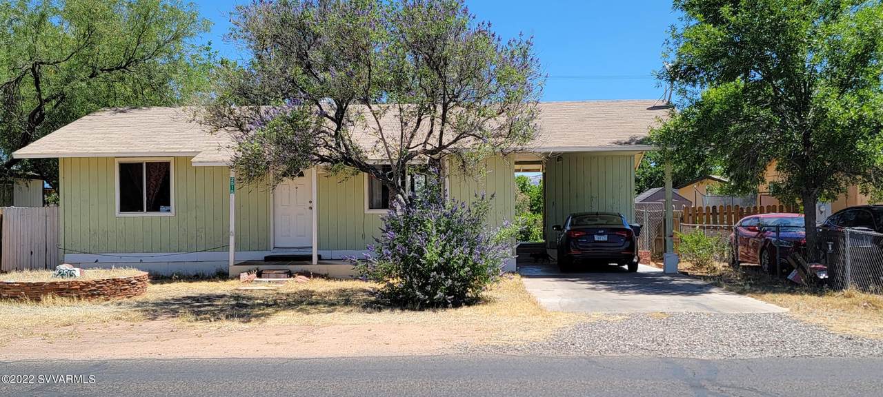 2515 Kadomoto Drive - Photo 1