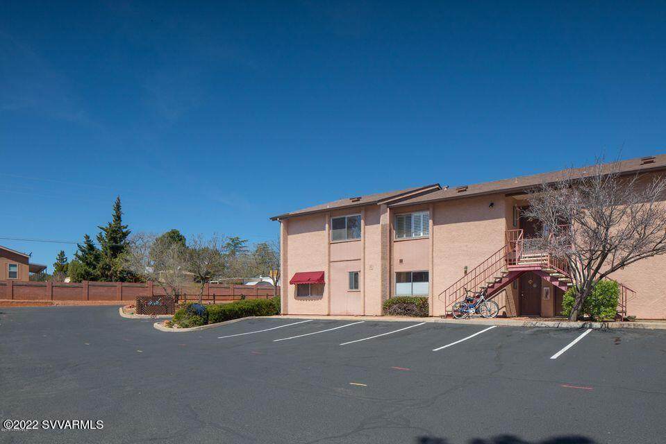 250 Sunset Drive - Photo 1