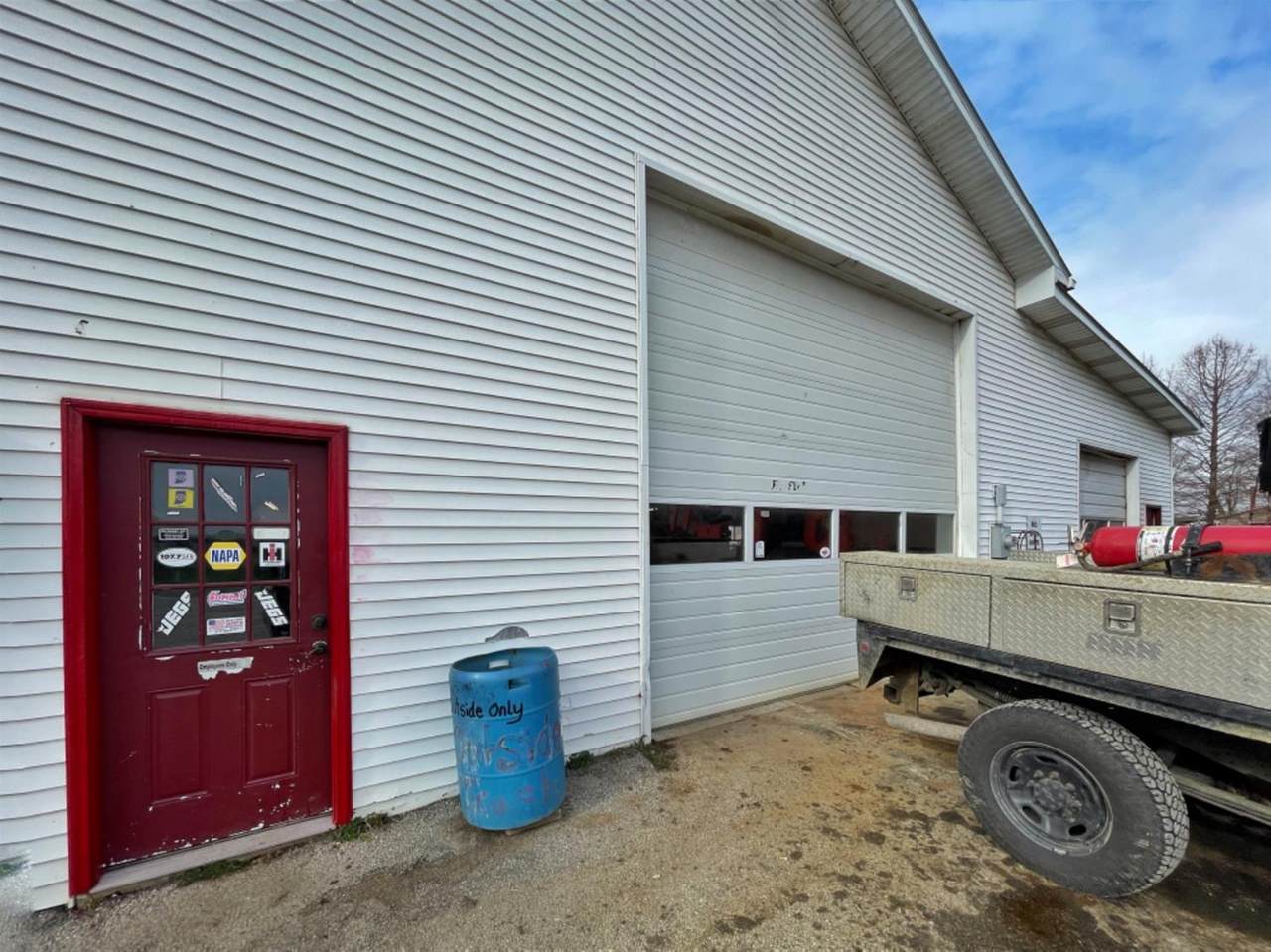 8364 Us 421 - Photo 1