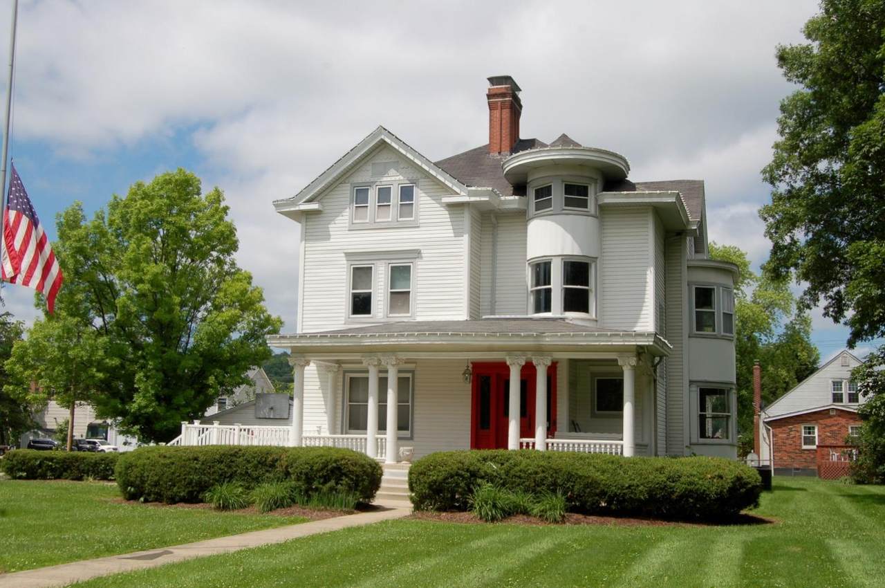 407 Ridge Avenue - Photo 1