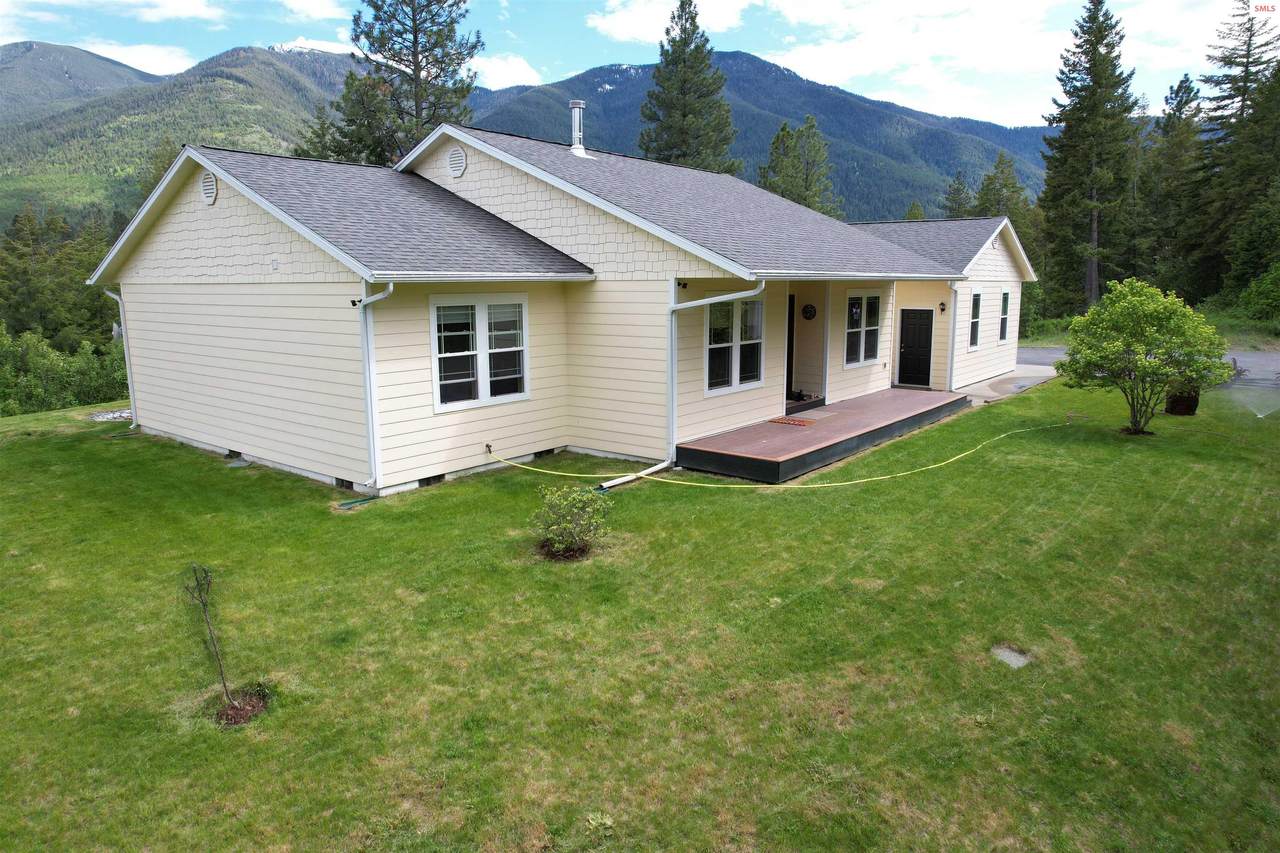 695 Pinnacle Circle - Photo 1