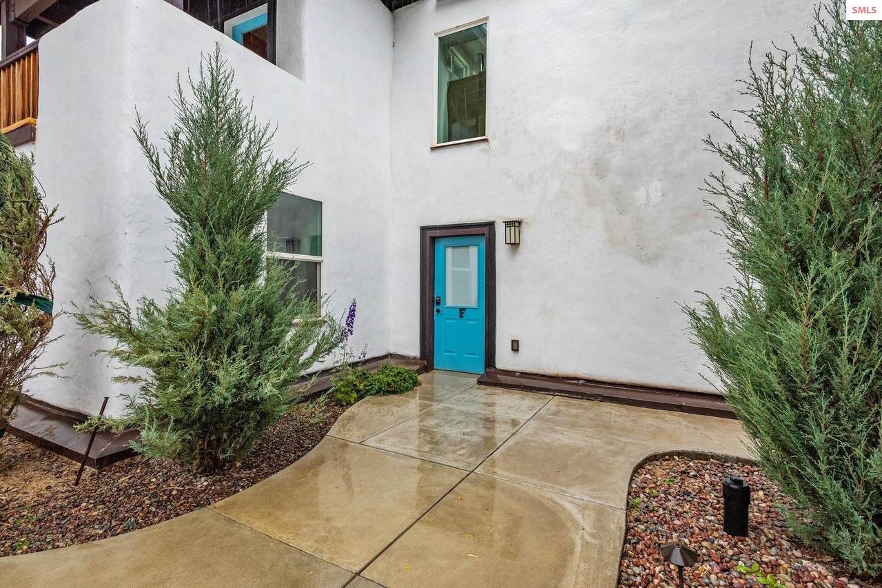 1106 Larch St Unit F - Photo 1
