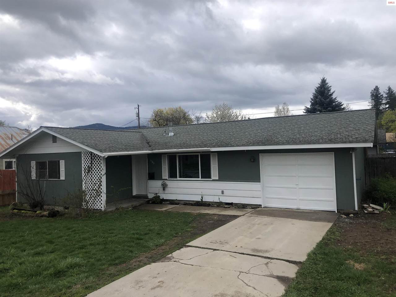 1123 Hickory St - Photo 1
