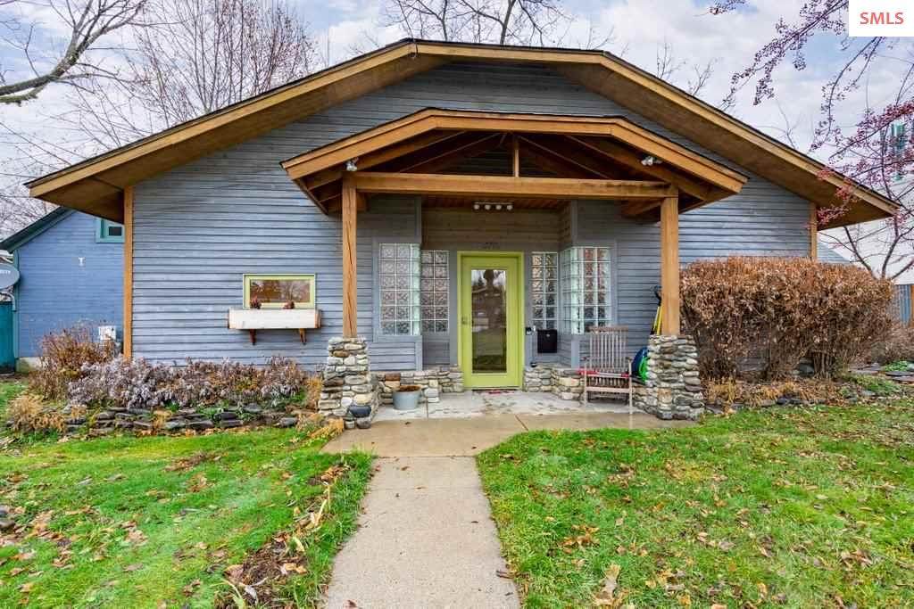 812 Lake St - Photo 1