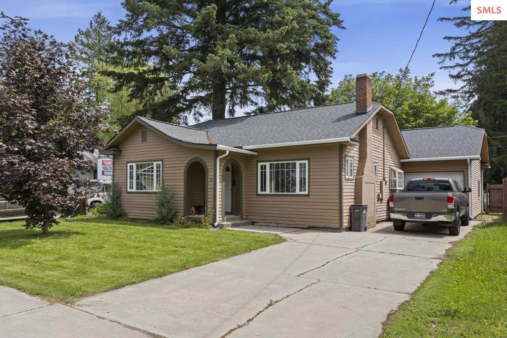 712 Boyer Ave - Photo 1
