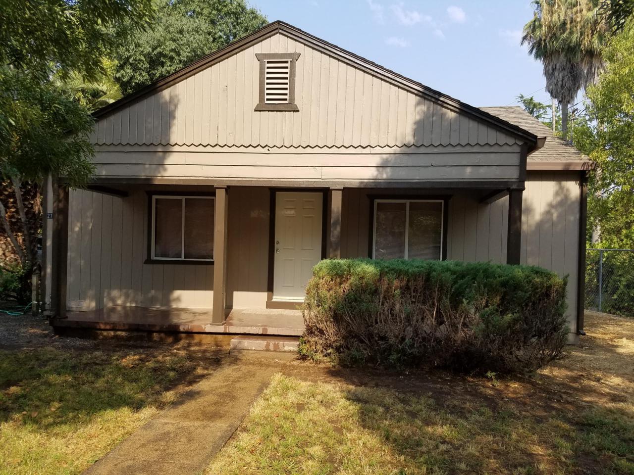 2704/2706 Akard - Photo 1