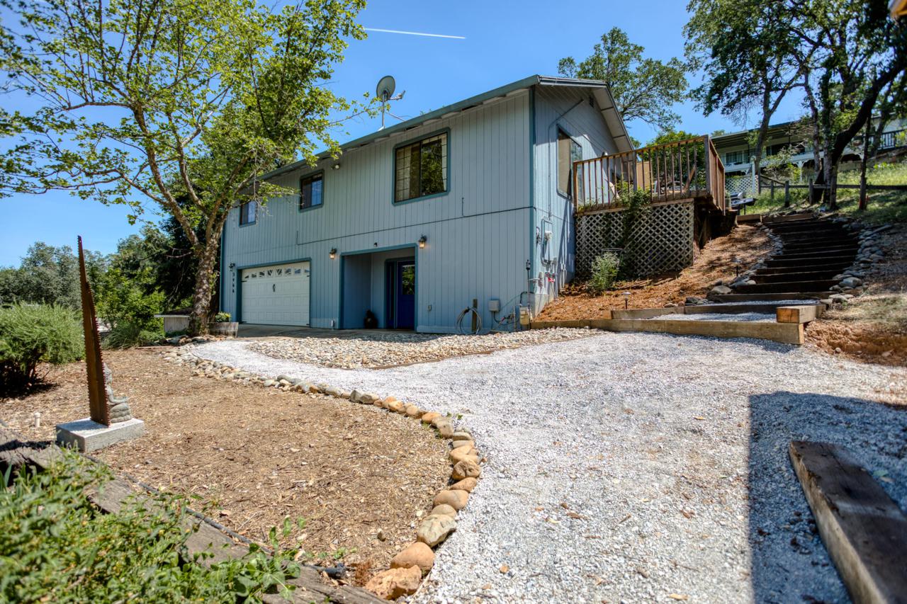 3466 Beacon Dr - Photo 1