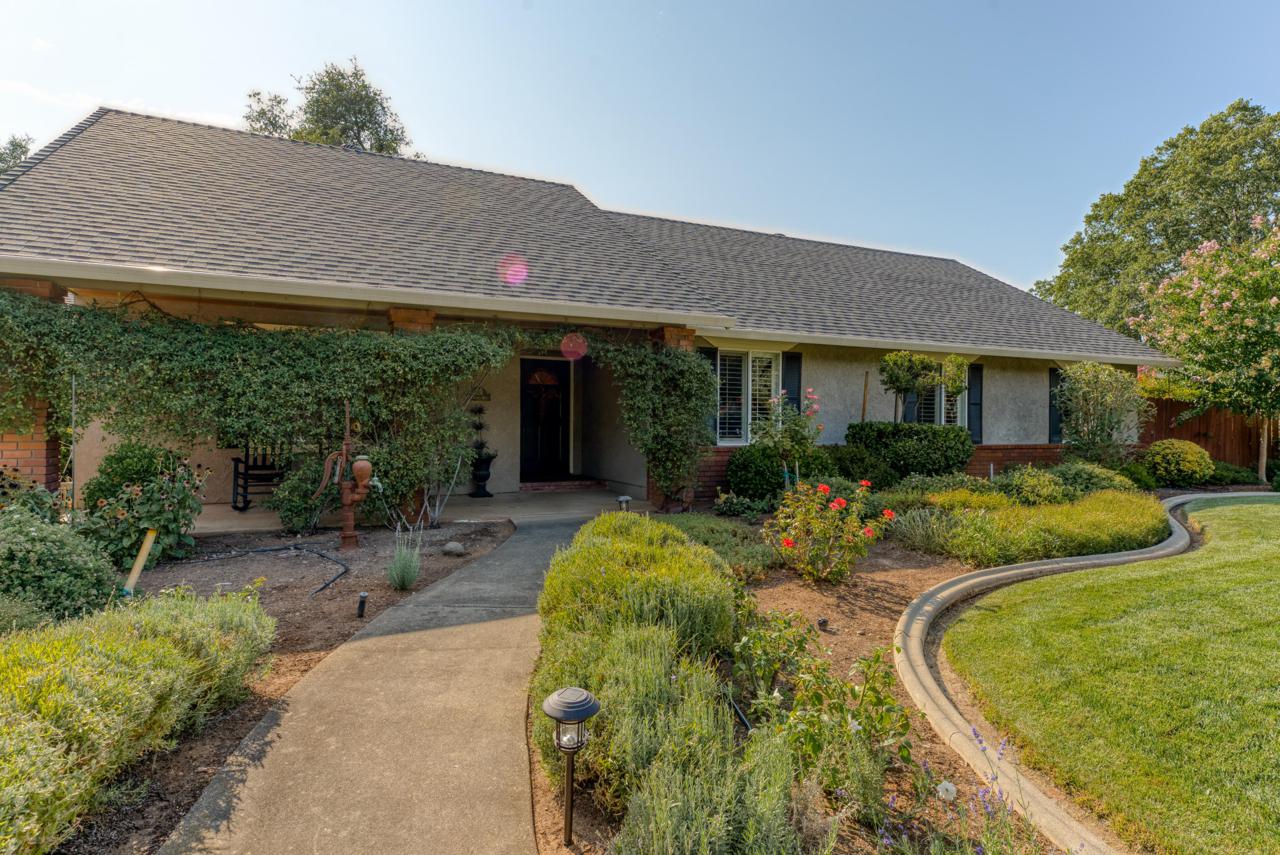 4622 Alta Camino Dr - Photo 1