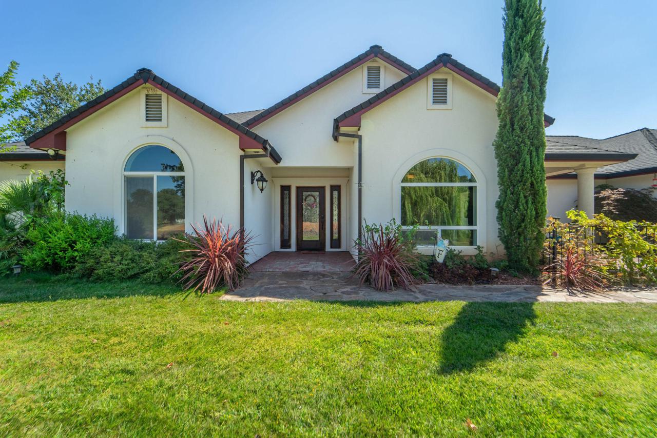 18800 Country Hills - Photo 1