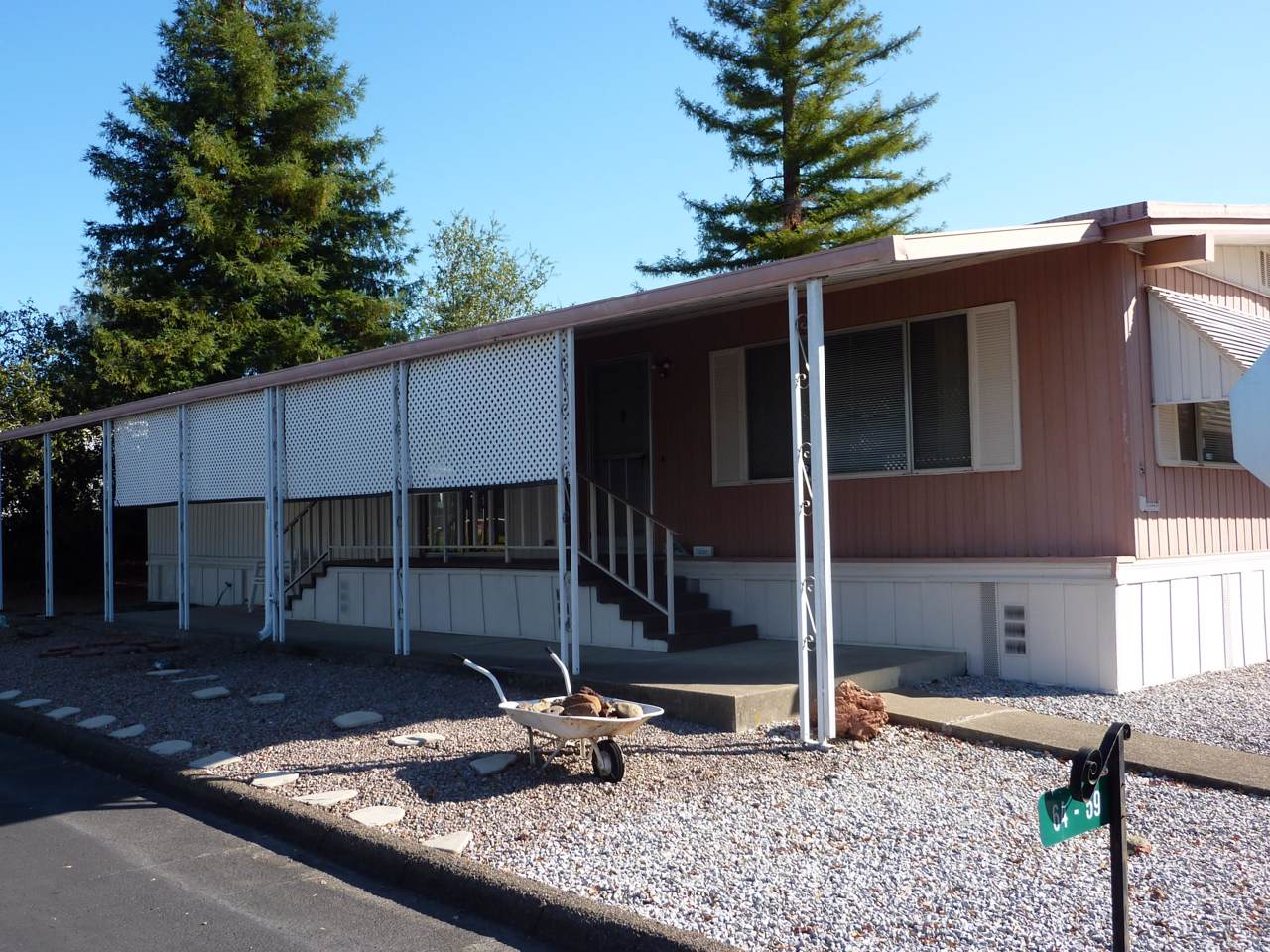 1221 E Cypress Ave - Photo 1