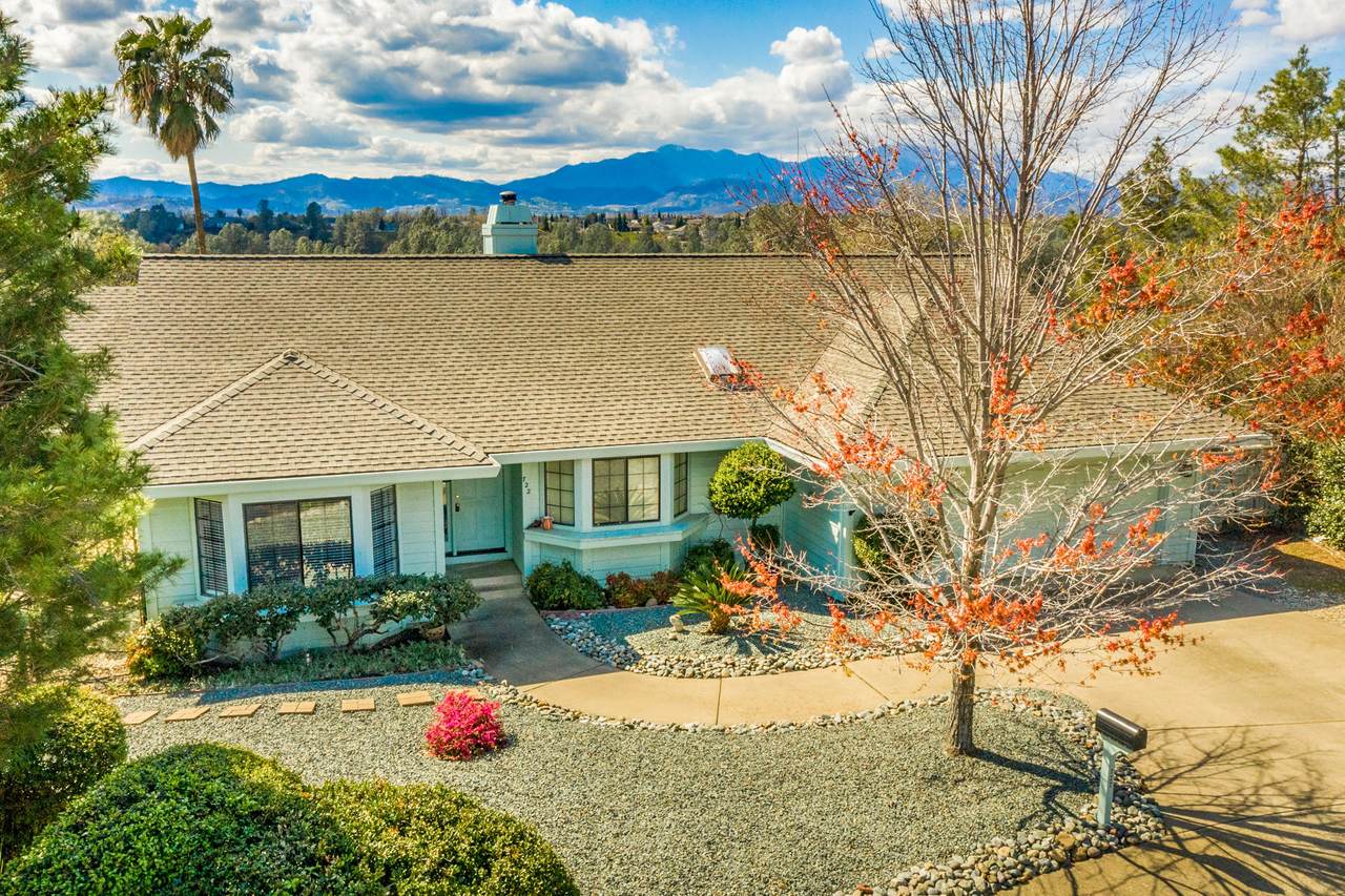 722 Blossom Ct - Photo 1