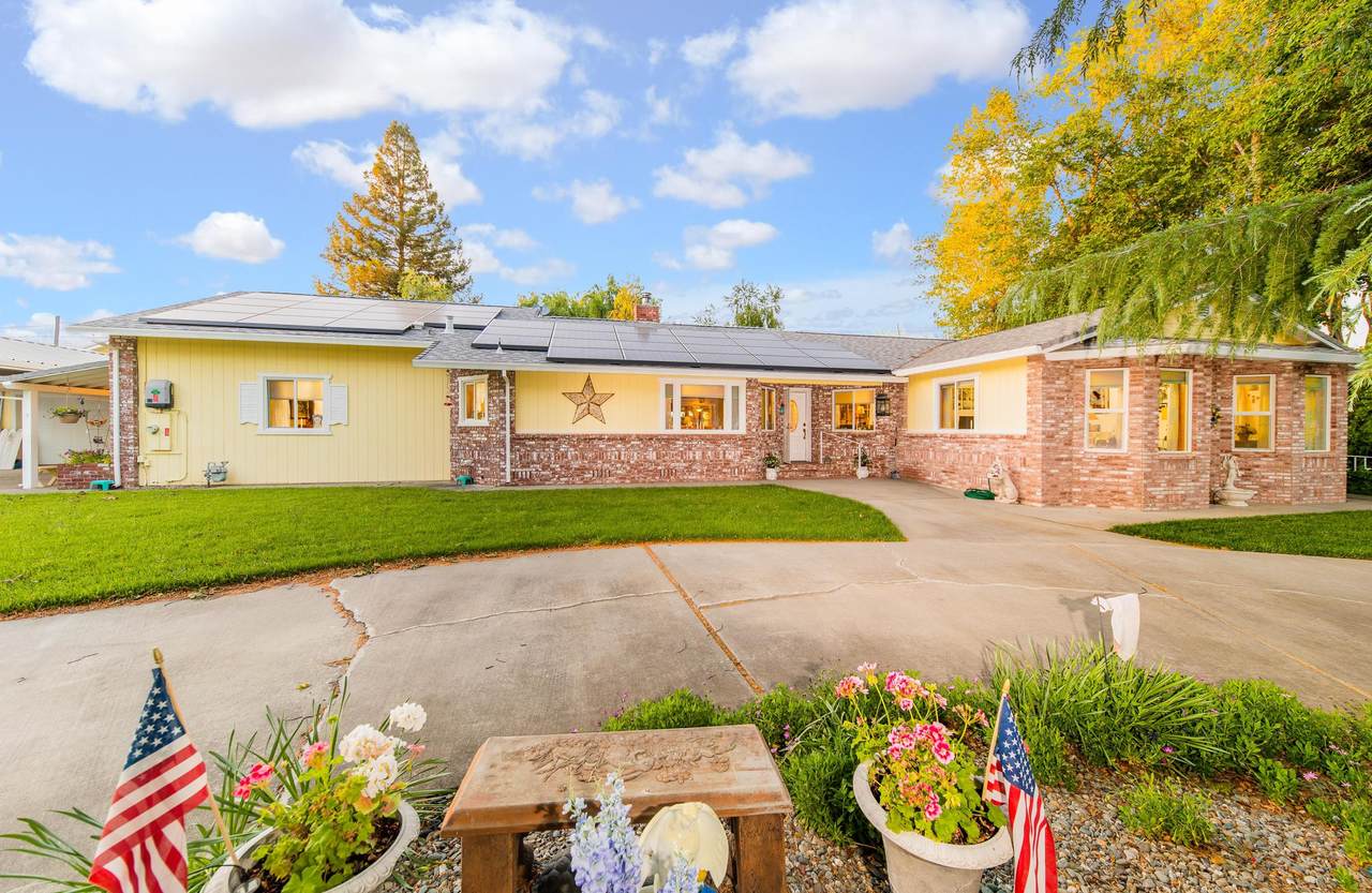 22660 Juanita Ct - Photo 1