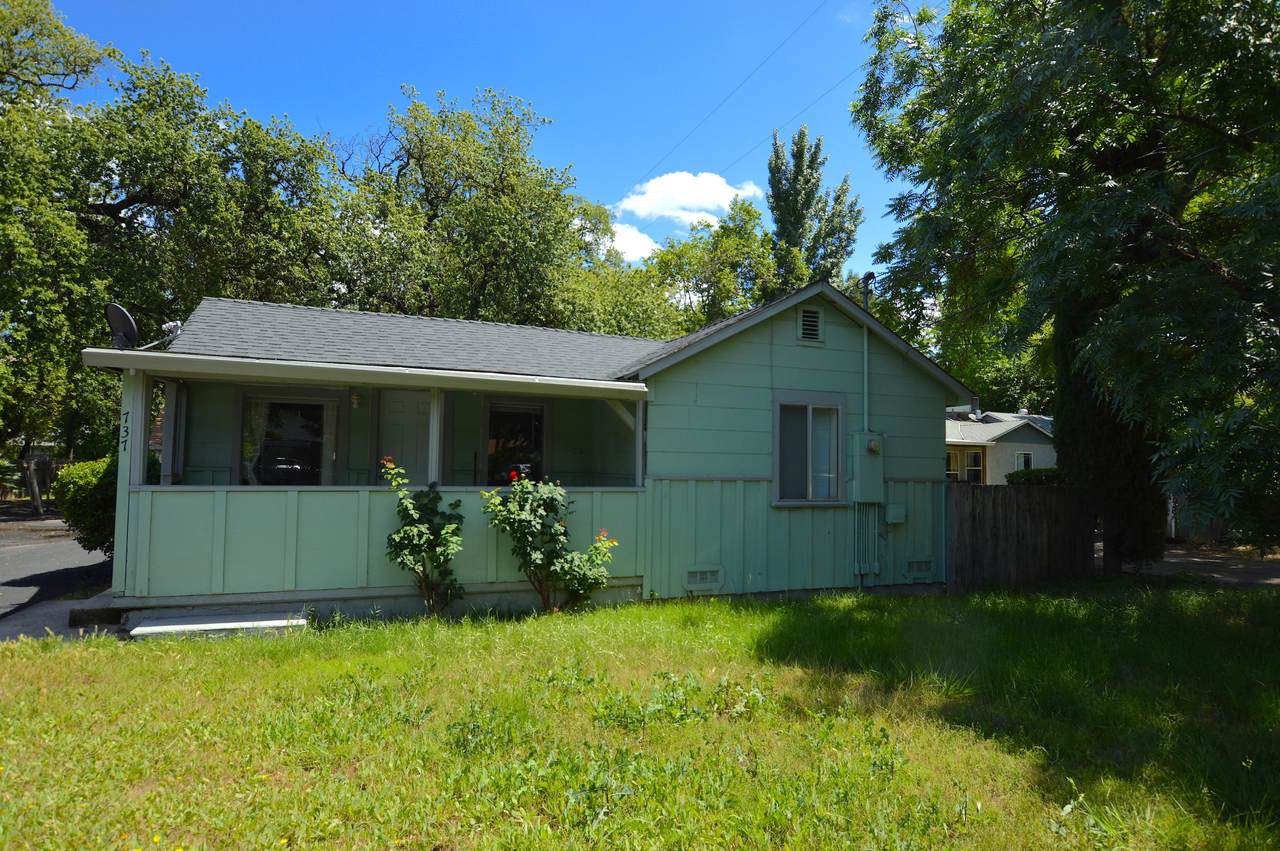 737 Leland Ct - Photo 1