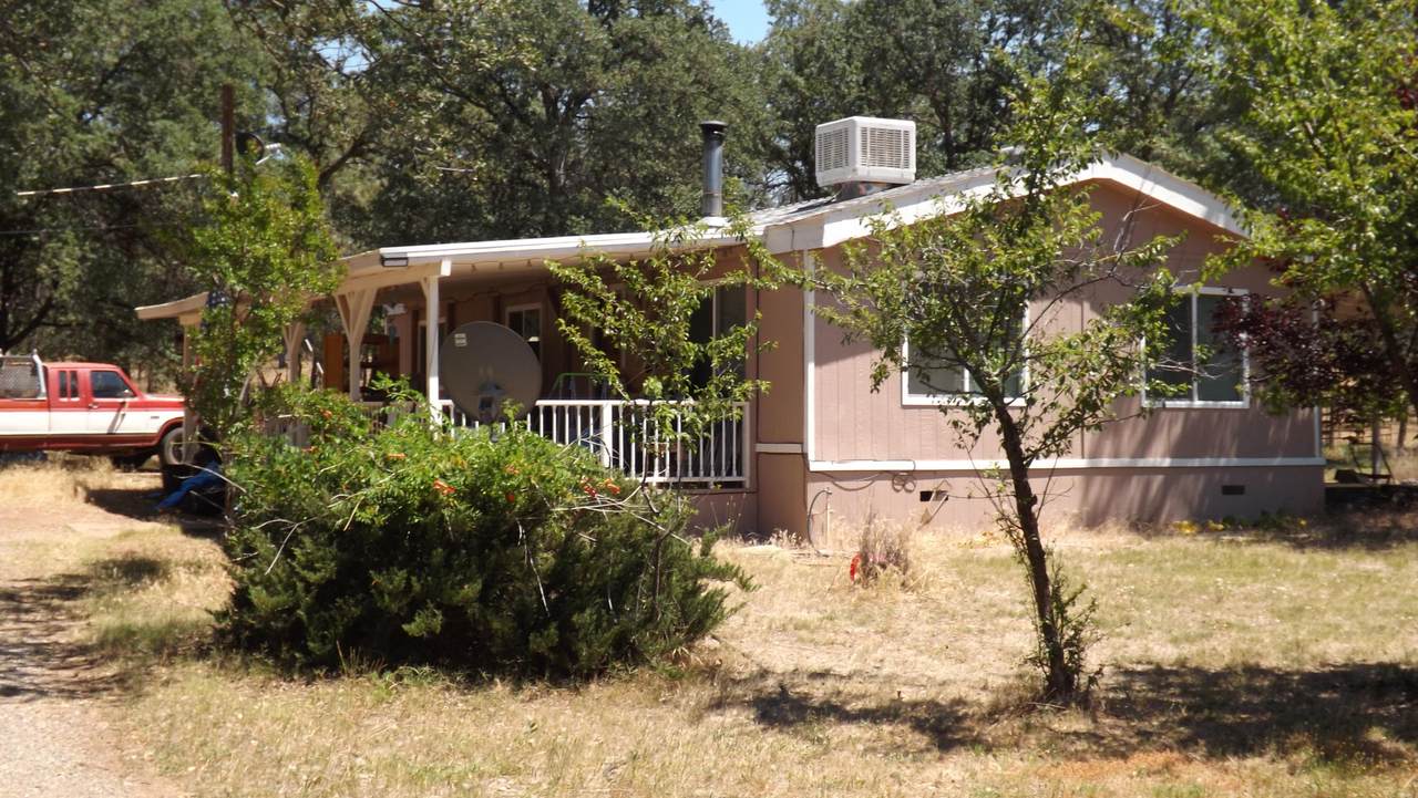 19148 Farquhar Rd - Photo 1