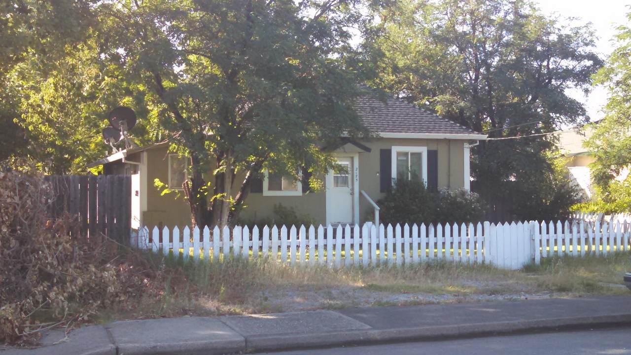 2175+2167 Howard St - Photo 1