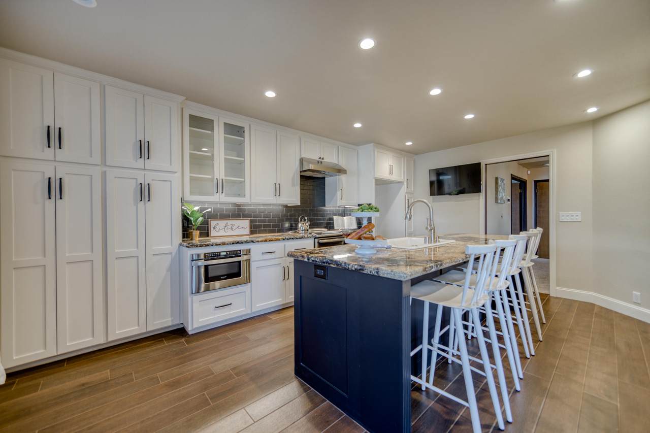 284 Ridgetop Dr - Photo 1