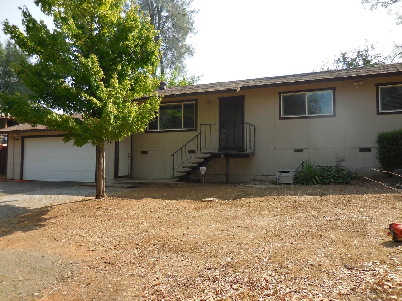 2035 Cascade Blvd - Photo 1