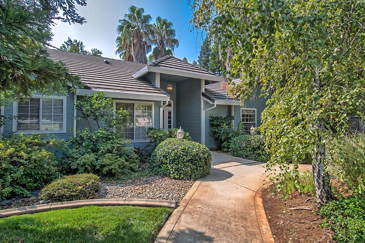 2293 Castlewood Dr. - Photo 1
