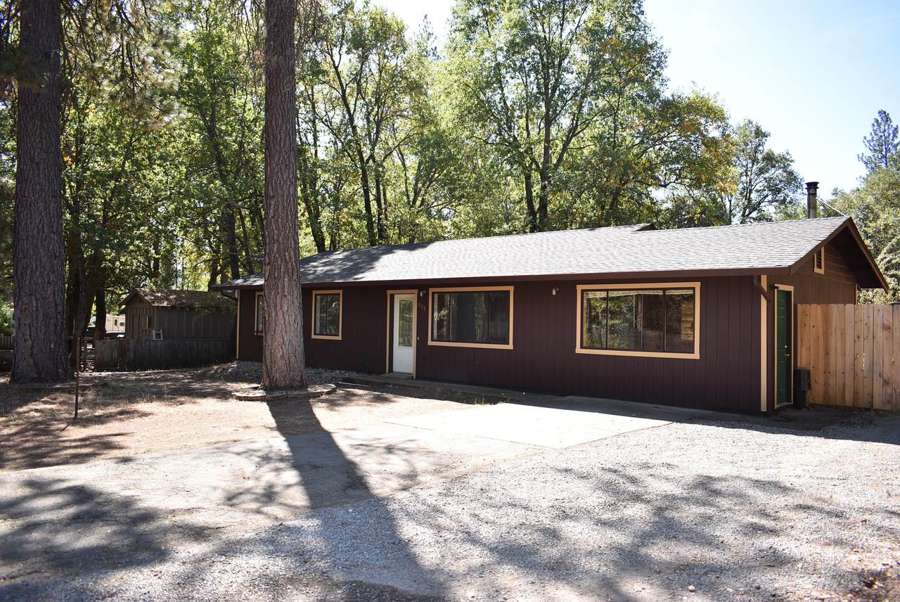 379 Highland Dr - Photo 1