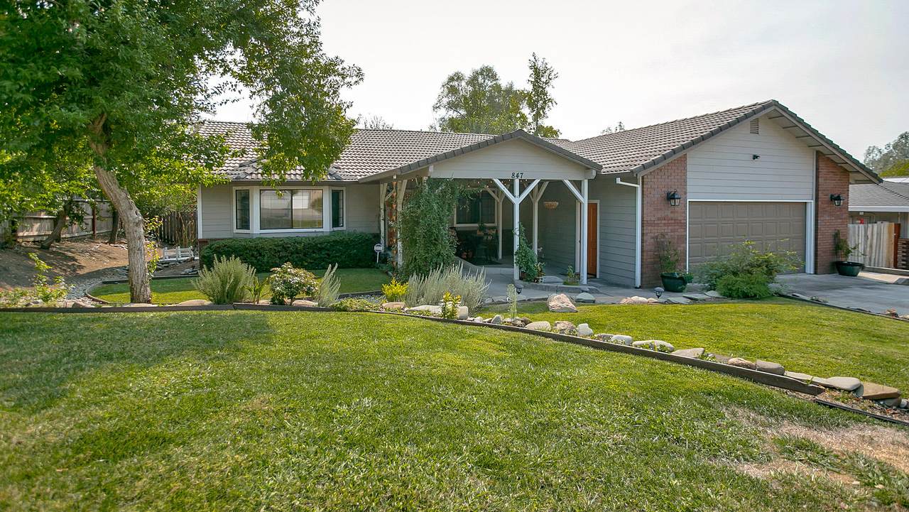 847 Country Oak Dr - Photo 1