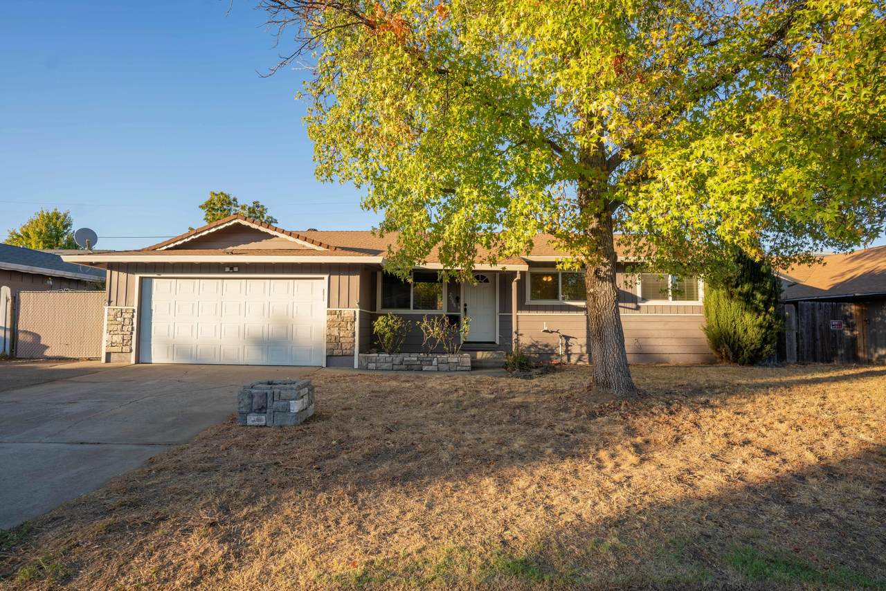 2086 Wilder Dr - Photo 1
