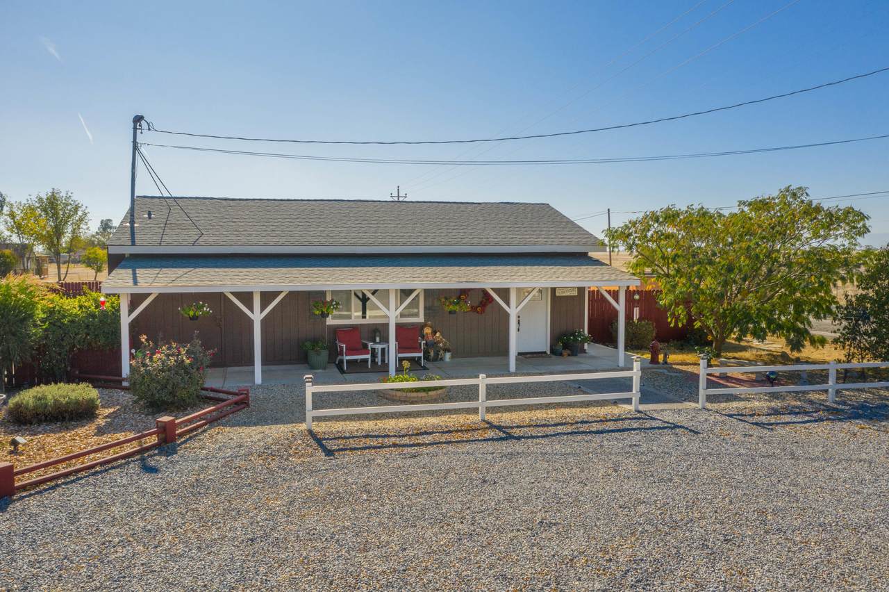 10690 Rawson Rd - Photo 1