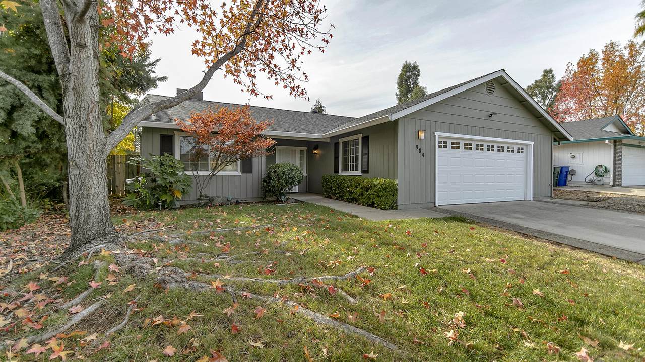 984 Partridge Dr - Photo 1