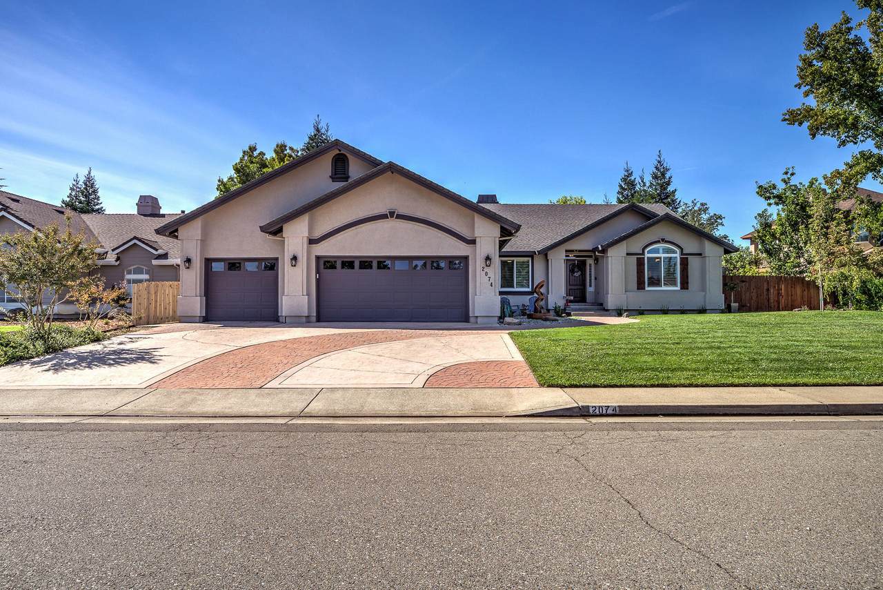 2074 Hope Ln - Photo 1