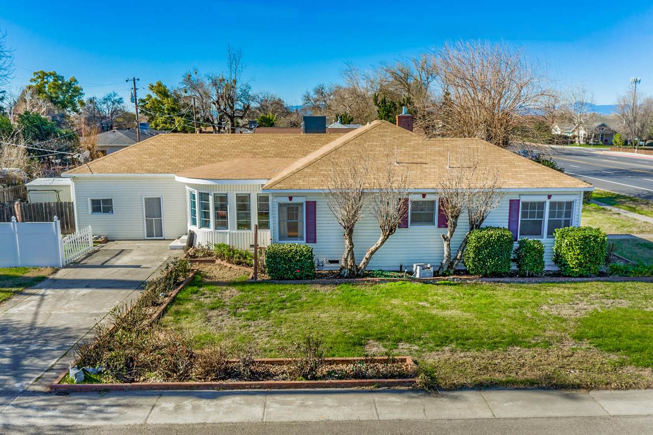 325 Antelope Blvd - Photo 1
