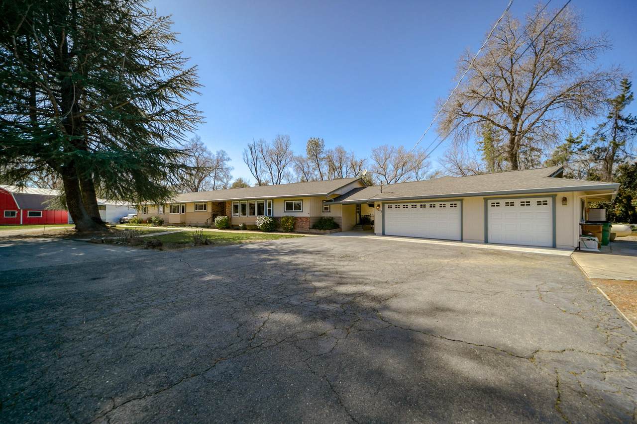 10046 Cow Creek Dr - Photo 1