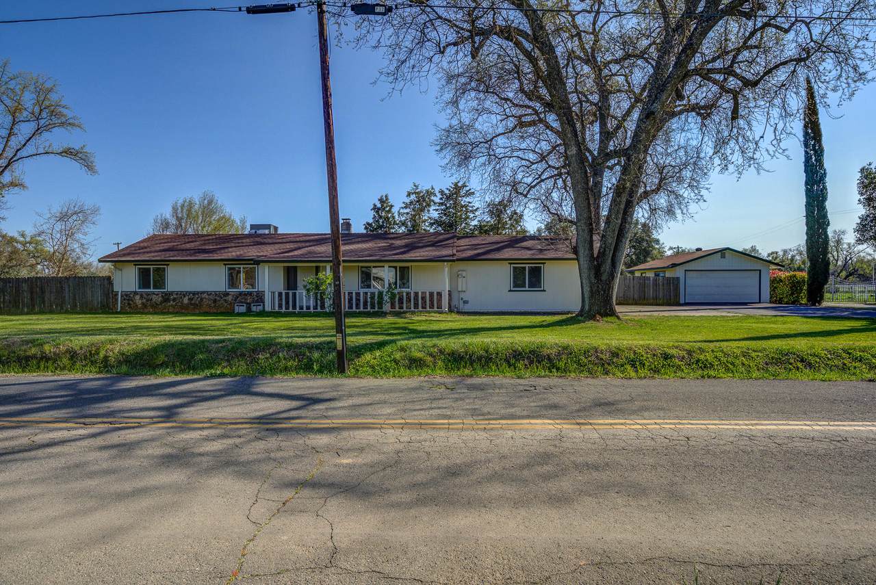 21575 Black Ln - Photo 1