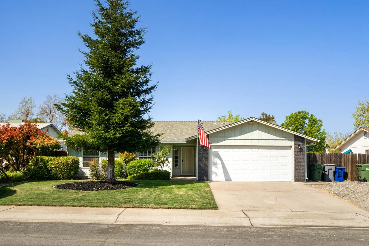 3132 Seminole Dr - Photo 1