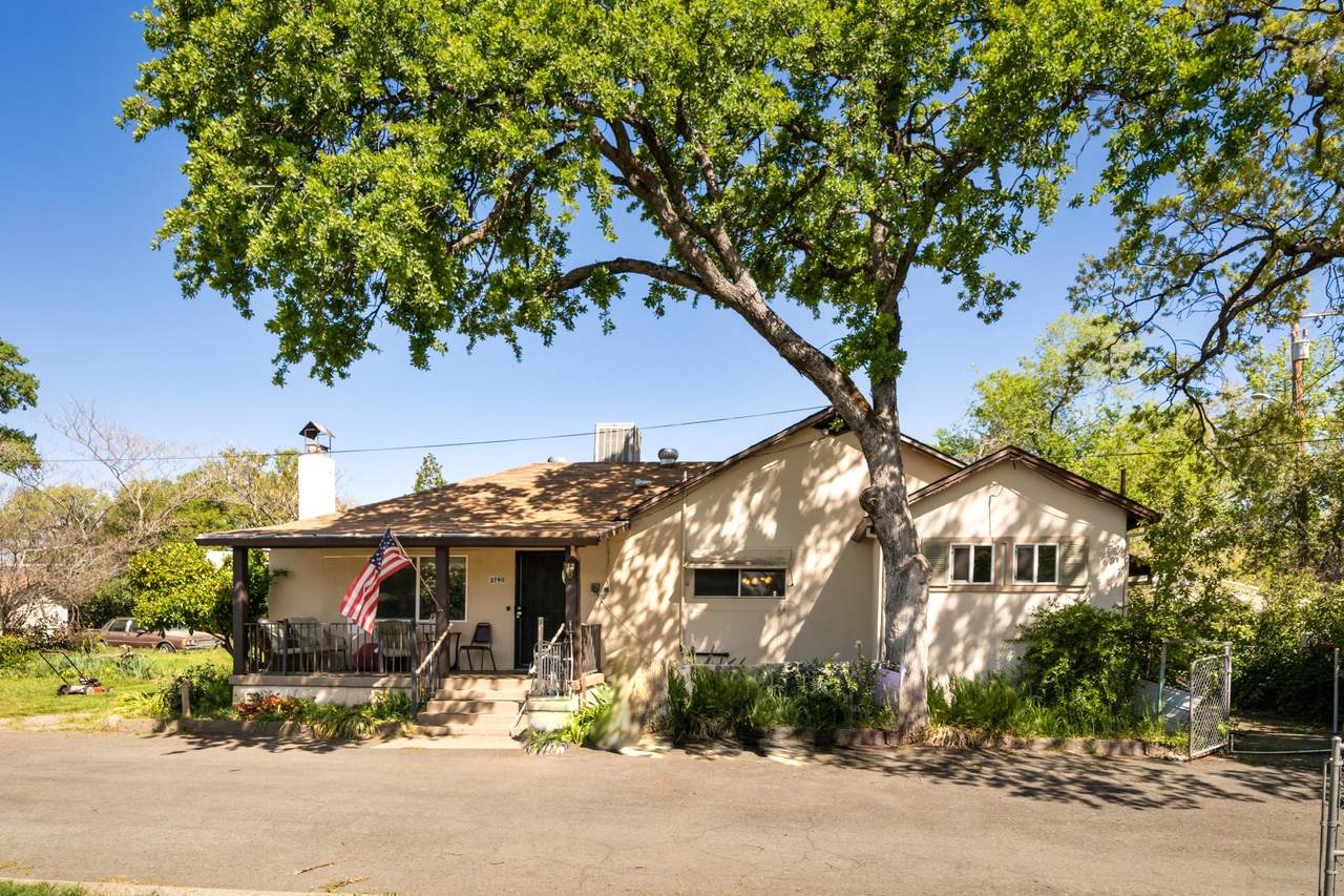 2790 Heather Ln - Photo 1